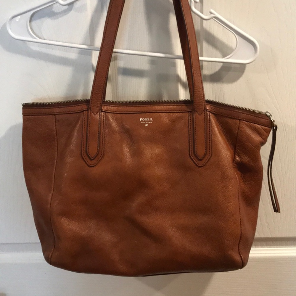 🌻 Fossil leather shoulder bag 🌻